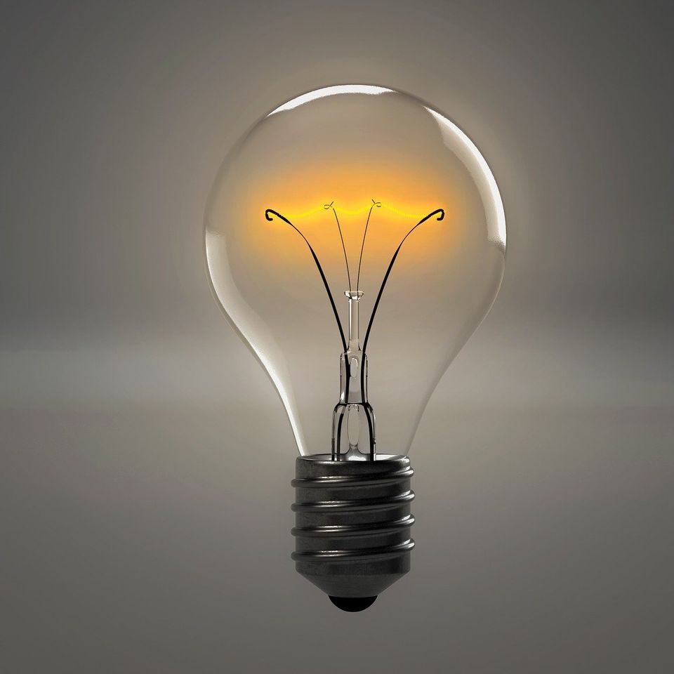 Lightbulb g018265832 1920