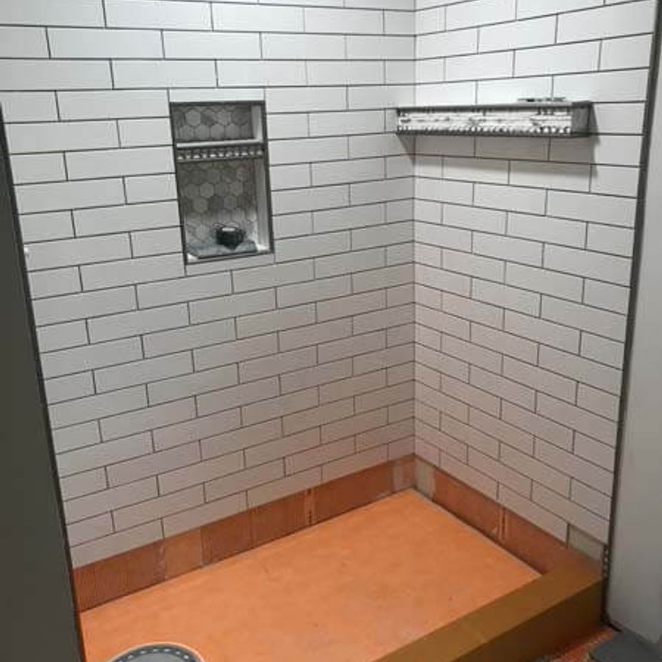 Shower tile tn