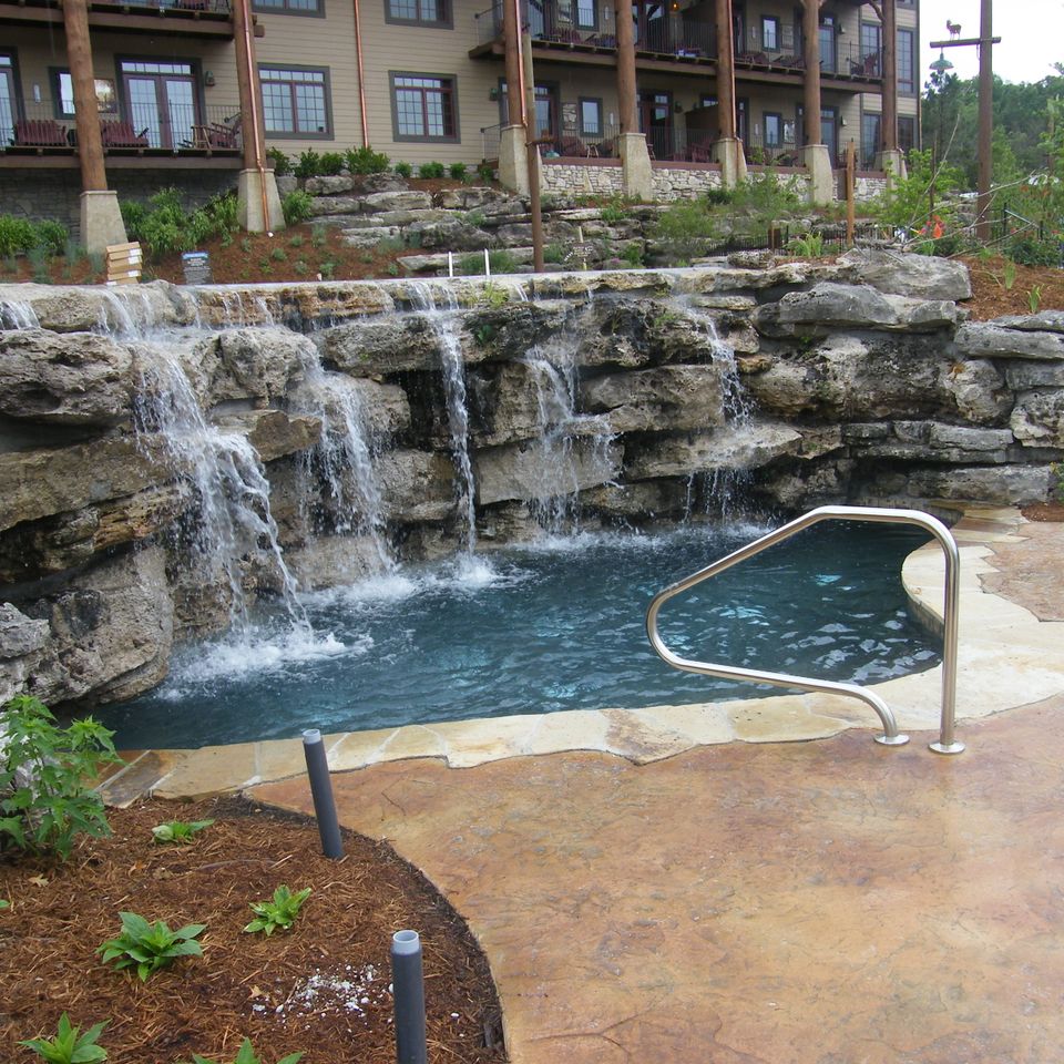 Bee creek and 3000 04620171008 32511 1m68x33