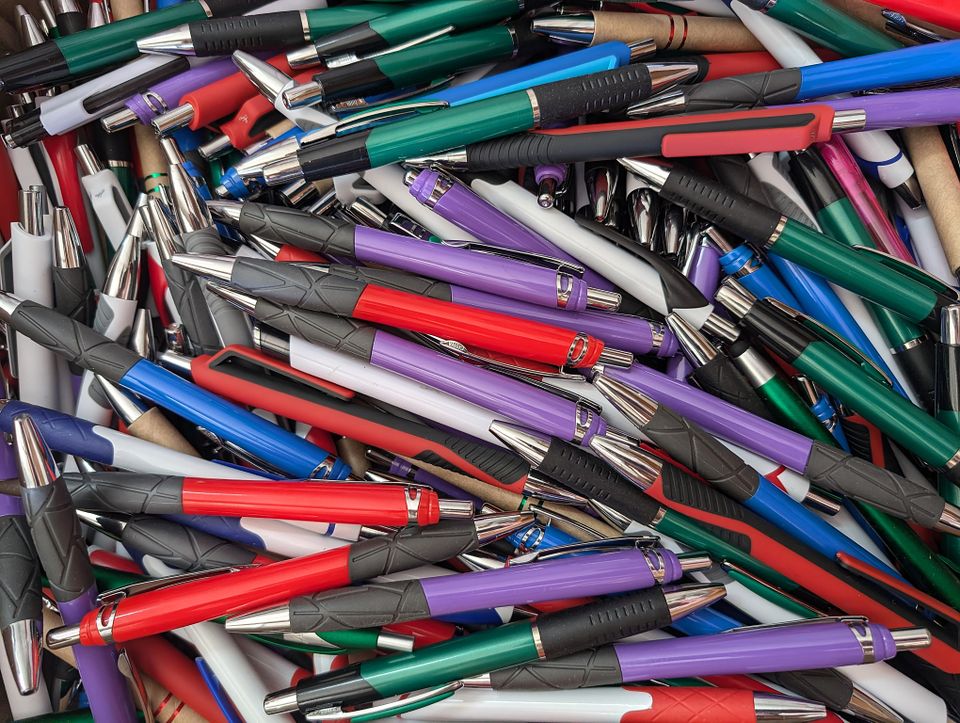 Low cost vending pens and supplies lead to big profits