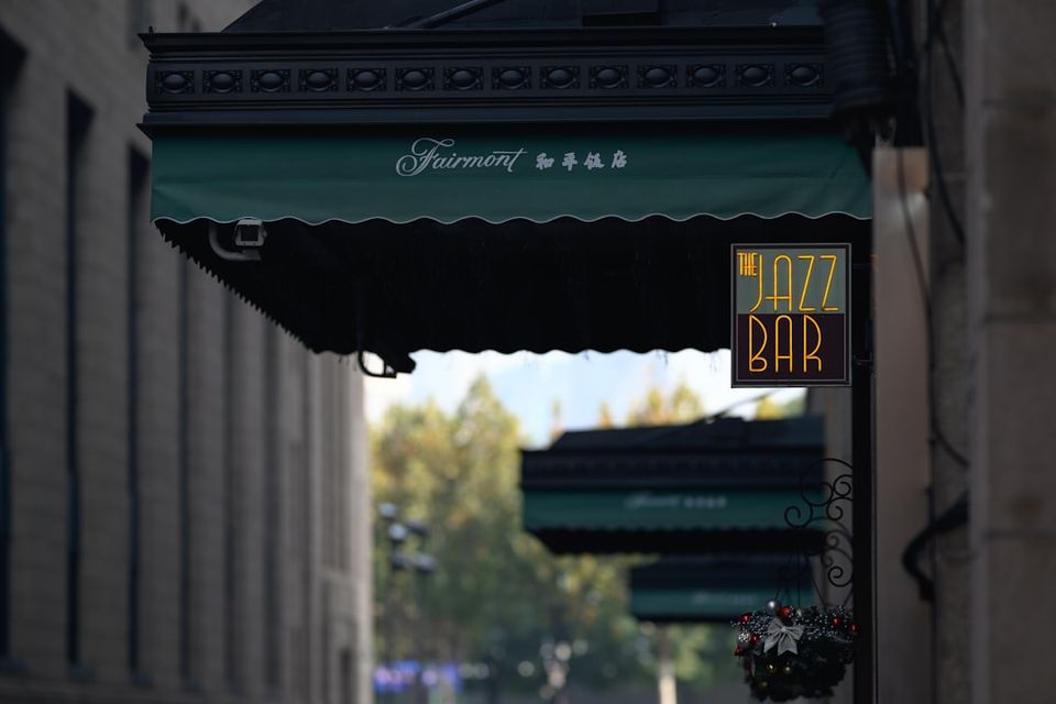 Photo 1701836924092 57a9ef092e64