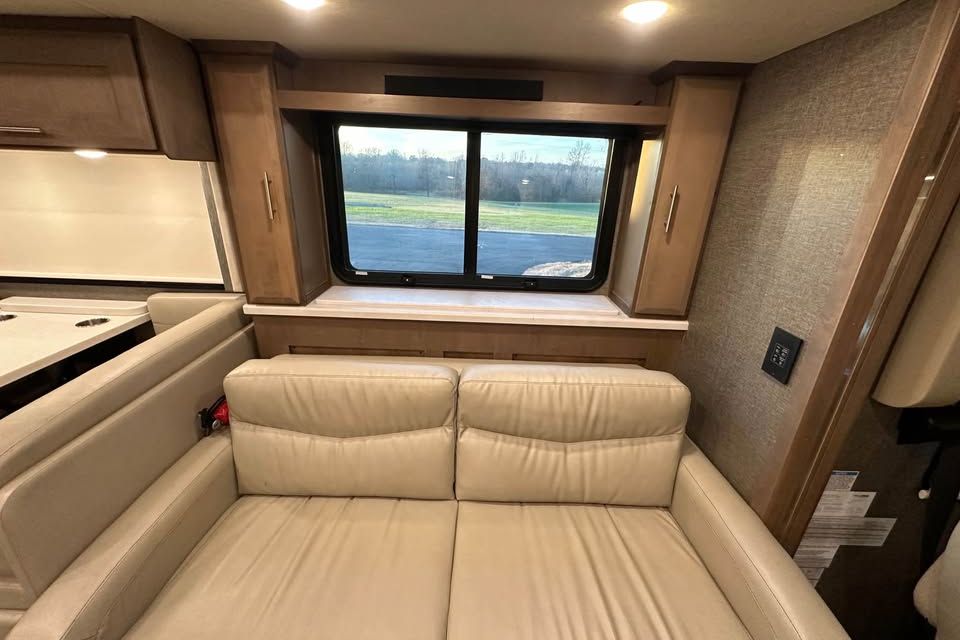 599930770 26137339472535288 423217310860645760 n