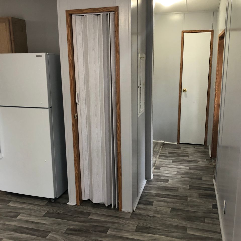 8600 utility hall