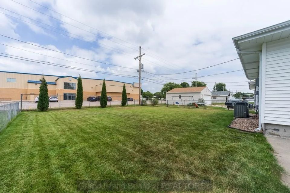 2120 w 11th st c 9
