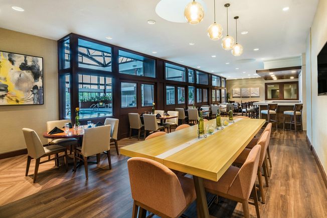 Slide restaurant seating