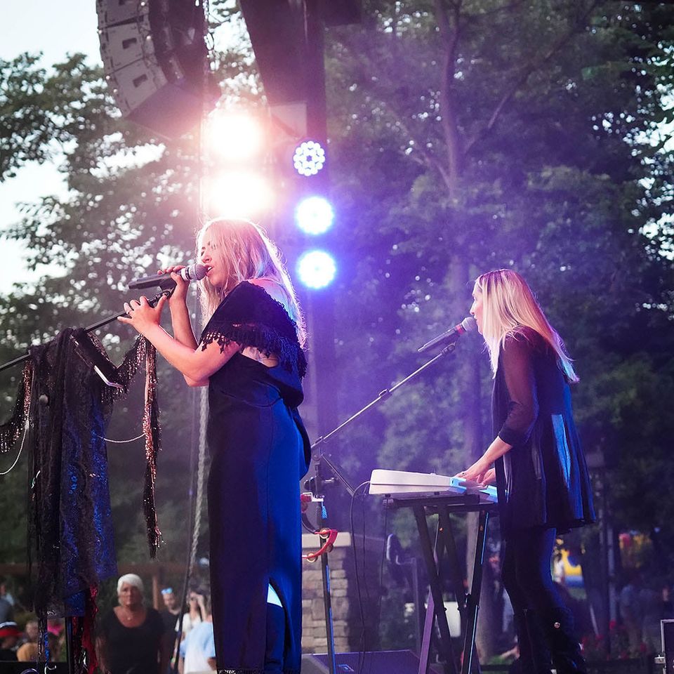 Singing into the night 1
