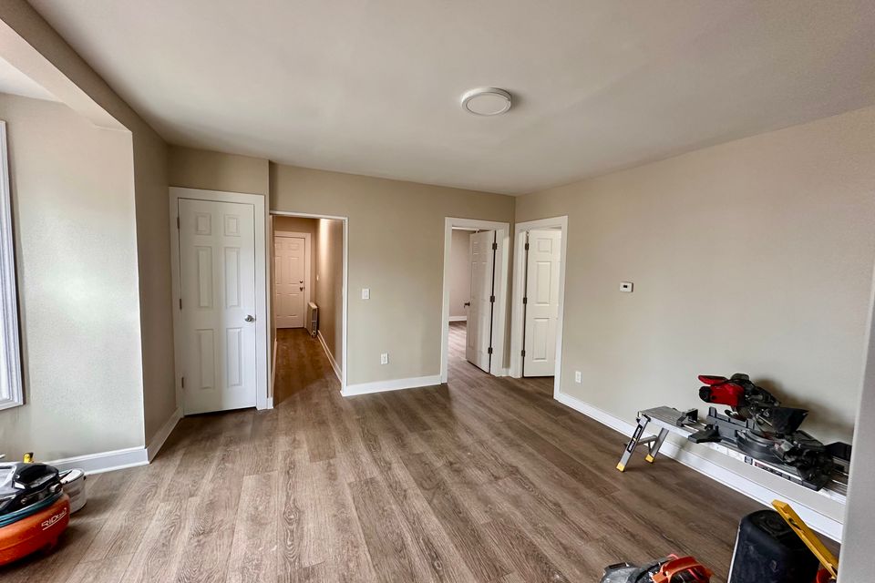 3 Bedrooms 20 Prosper St, New Brunswick, NJ 08901 📍 Distance from Rutgers University 0.5 Miles 3 Bedrooms 2 Bathrooms