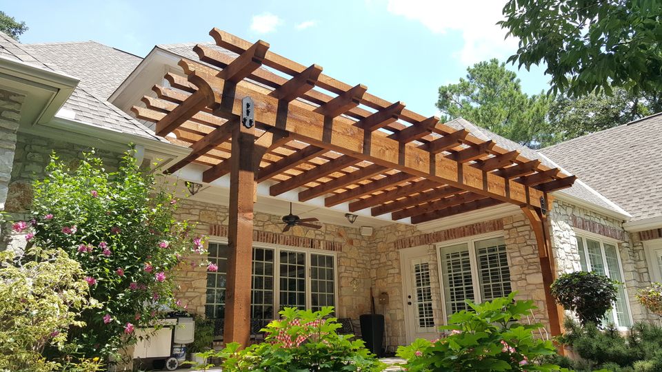 2 legged cedar pergola