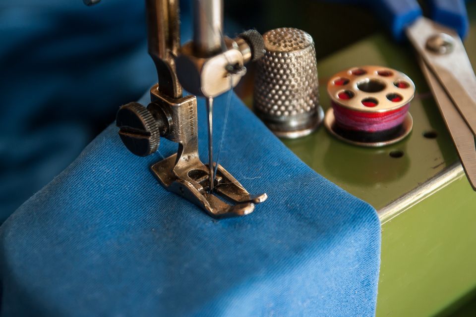 Sewing machine gb9cfb03c2 1920