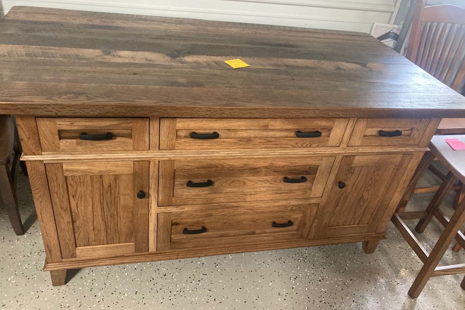 Kitchen counter 3