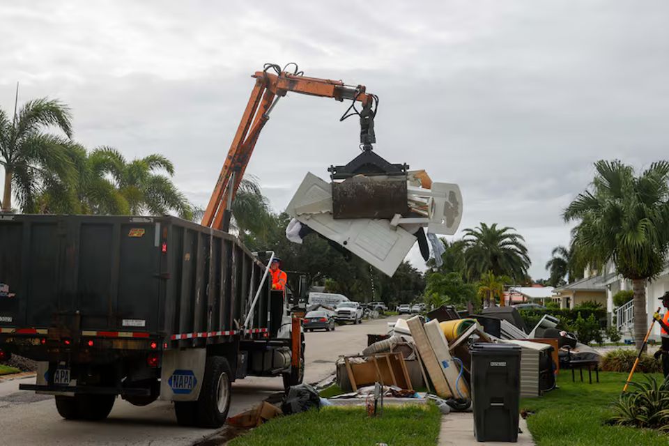 Hillsborough county workers clean up vj2676v76jcllptaepzfropy3m