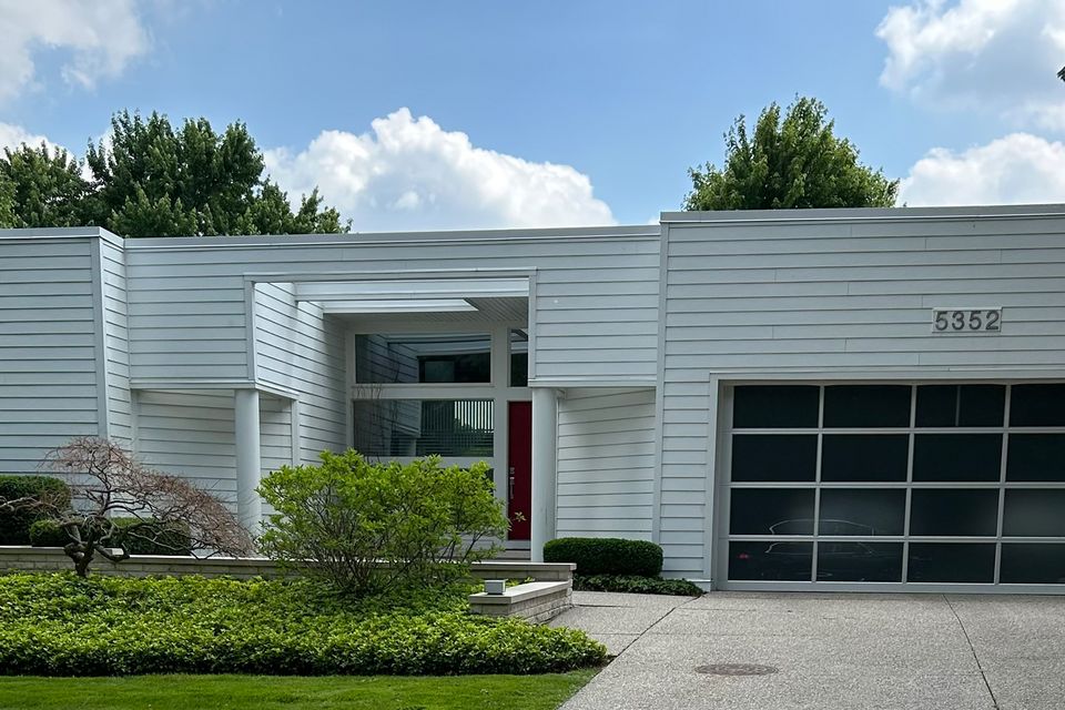 Modern new home construction 