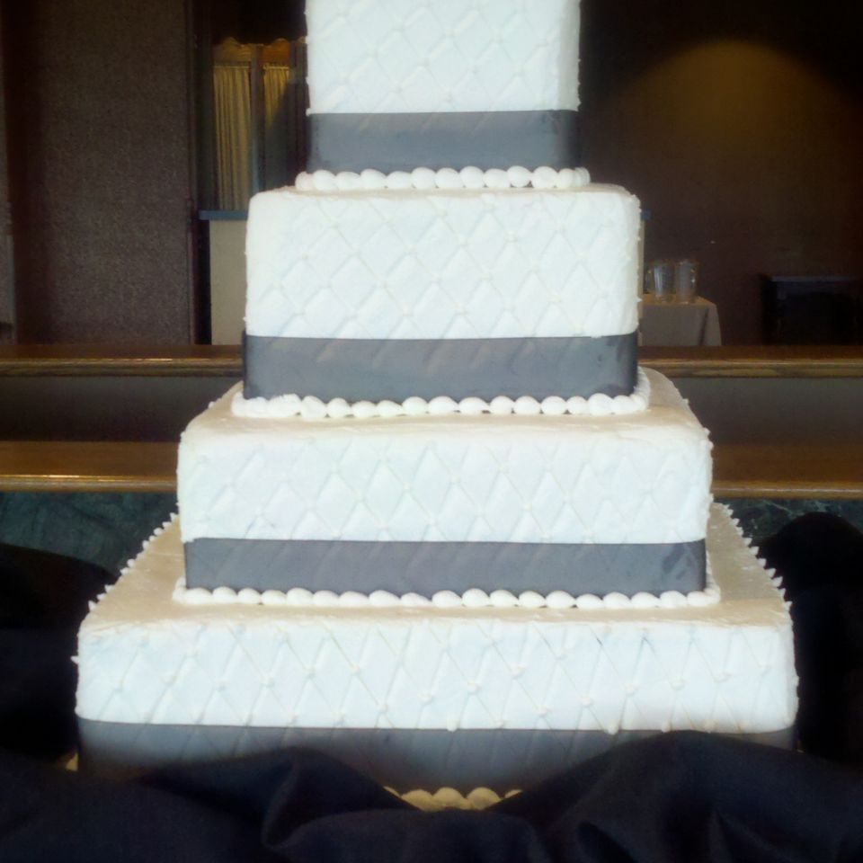 Wed cake 23520180617 9393 1dkpahi