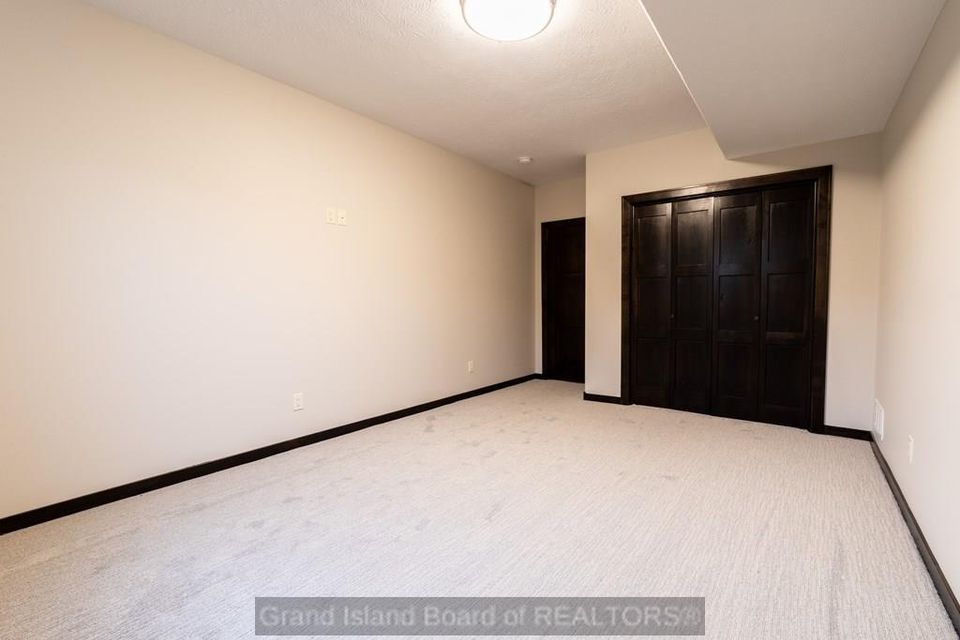 431 ponderosa grand island  ne 68803 c 4