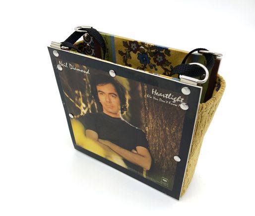 8 totey neil diamond front