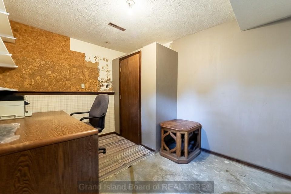 4306 saddle horse ct grand island ne 68803 c 8