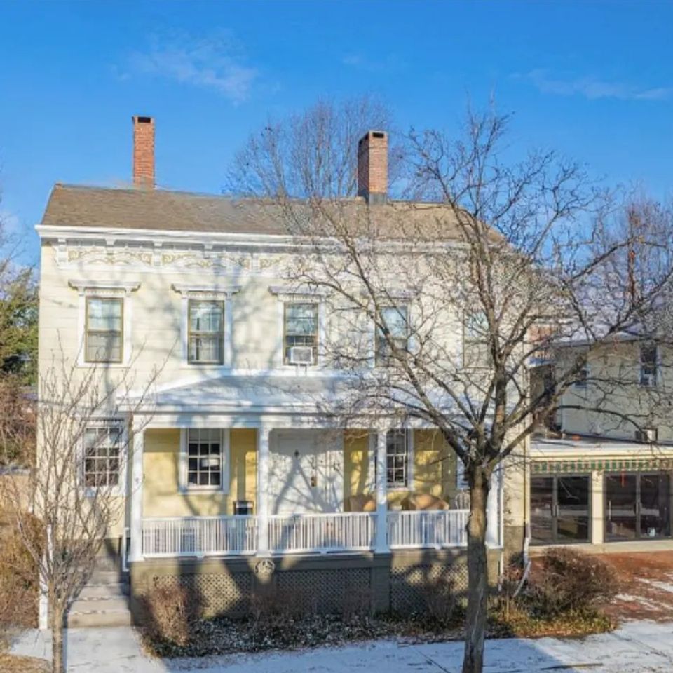 13 Maine St New Brunswick π 0.2 Miles 5 Bedrooms 1.5 Bathrooms