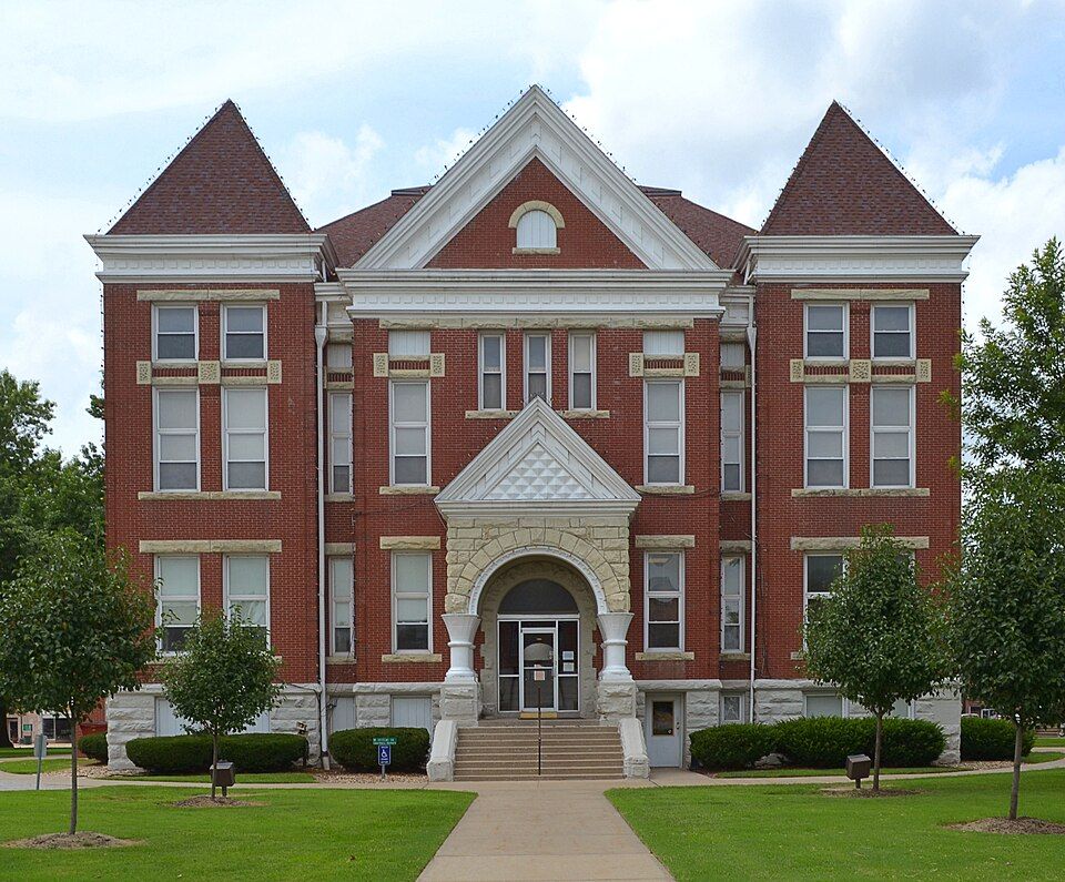 Barton county courthouse lamar missouri