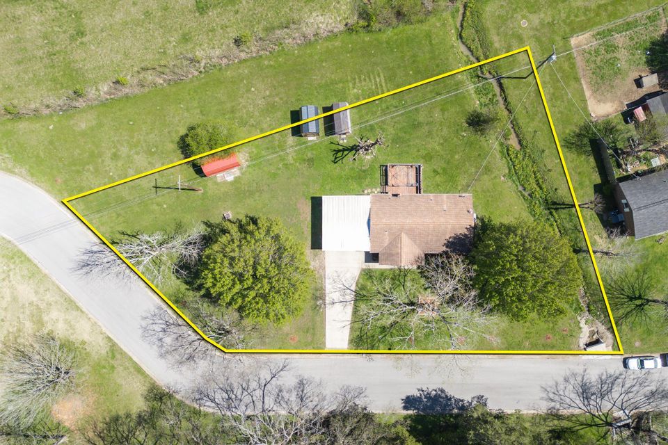 525 markham dr exteriors 1