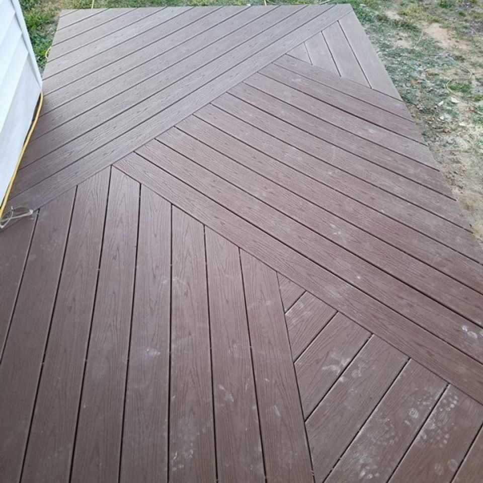 Jacovitch deck pic 2820170501 27793 37m9l9