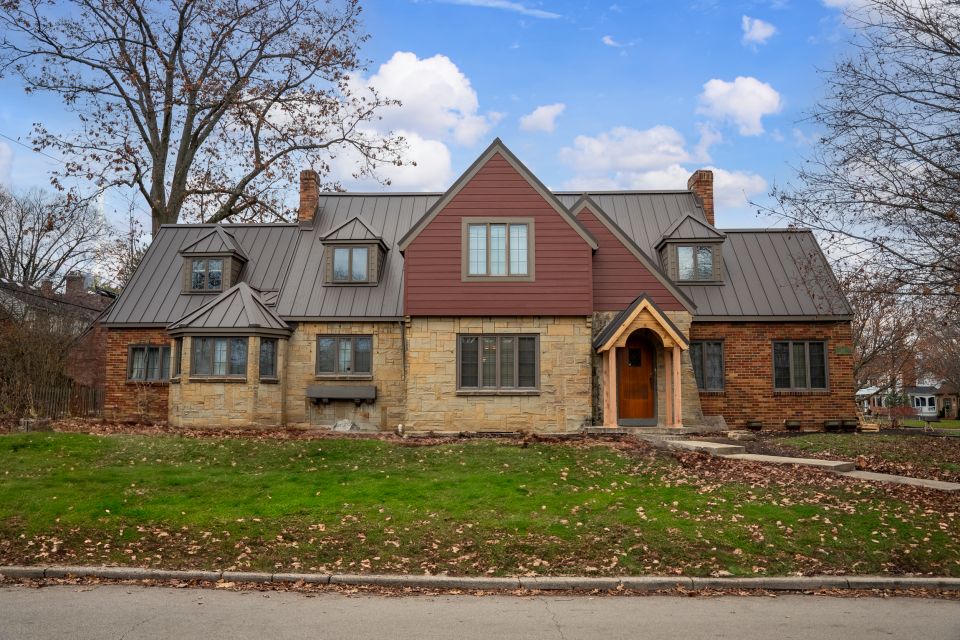 Real estate photo.png