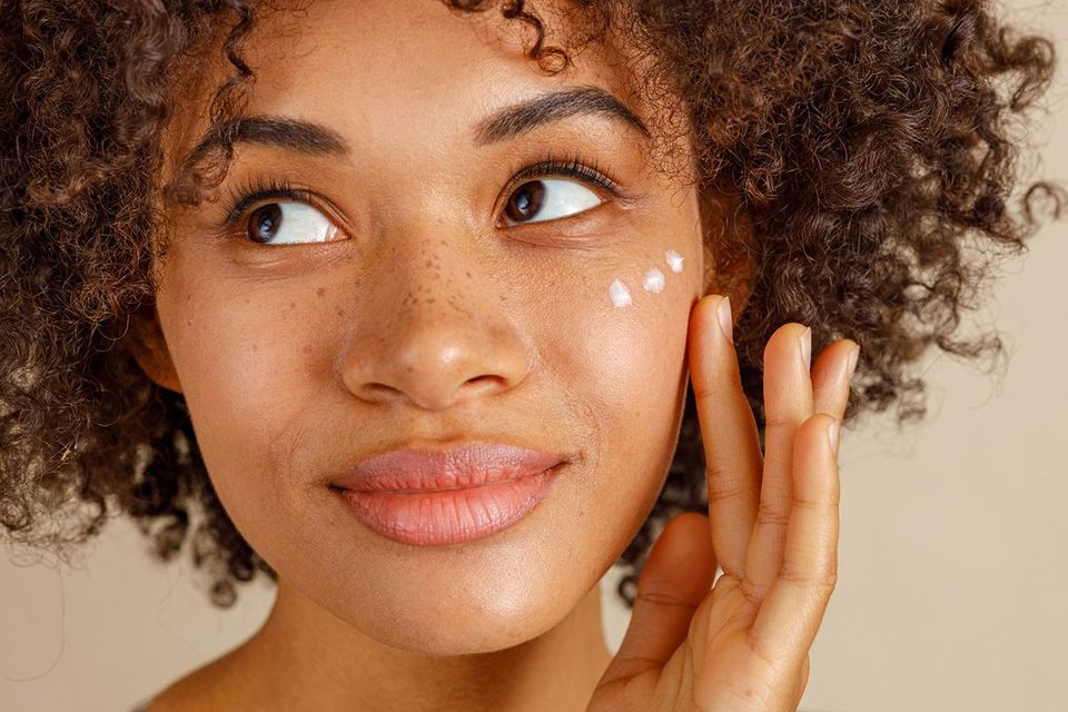 Ways to get rid of hyperpigmentation for good 00 intro alt 1440x810