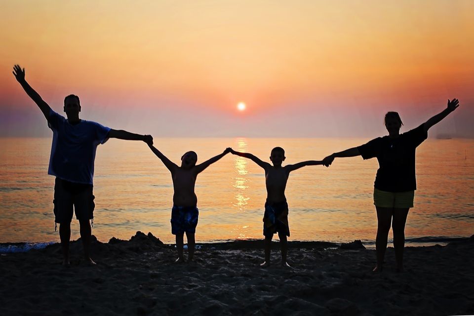 Family 54e6d4424d 1920