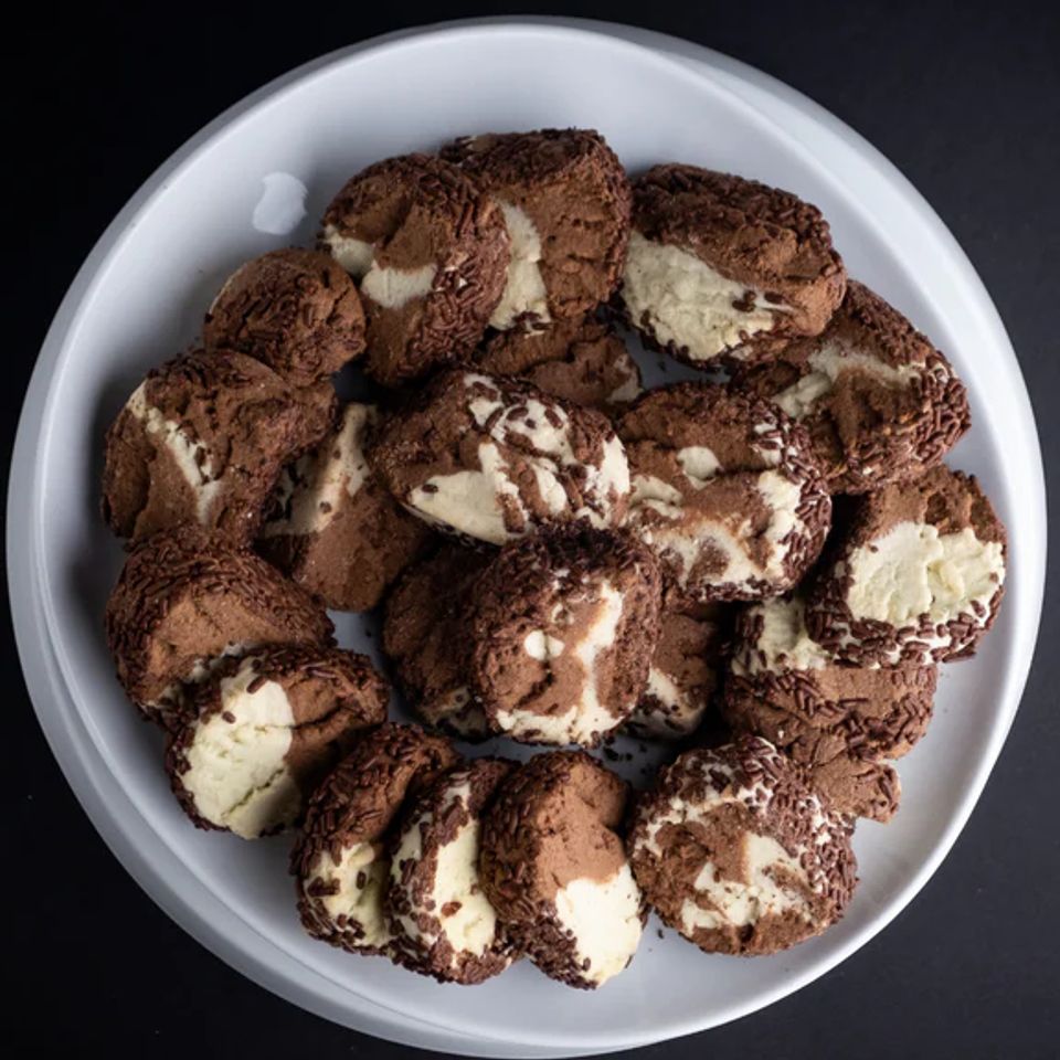 2 pound Cocoa Bliss platter from Toni's Own Cookies