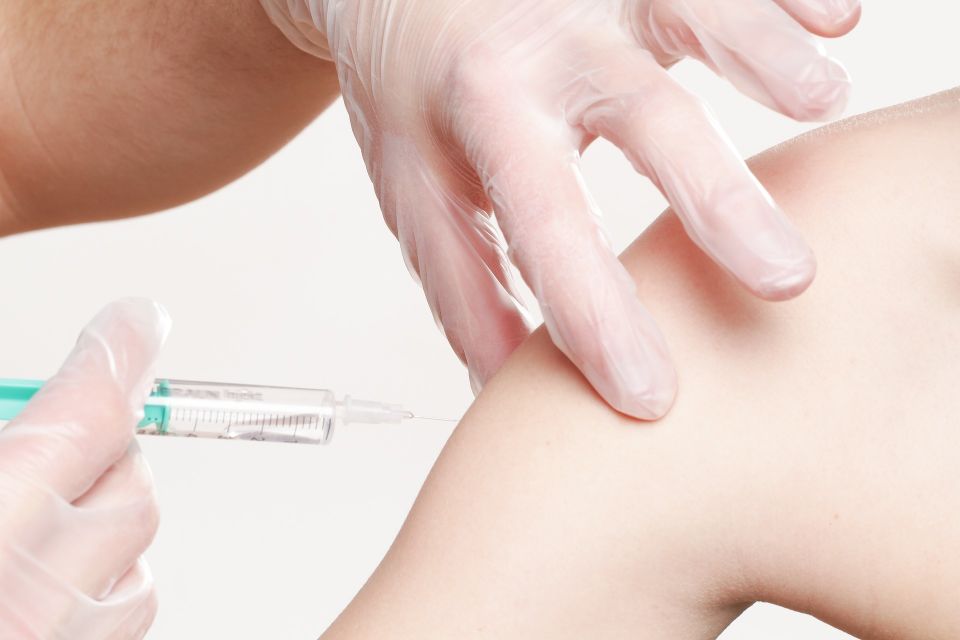 Vaccination gcfdd69a7d 1920