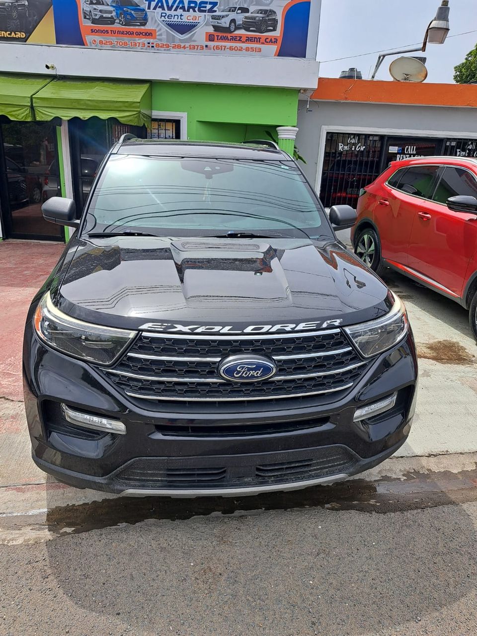 Ford explorer gray front