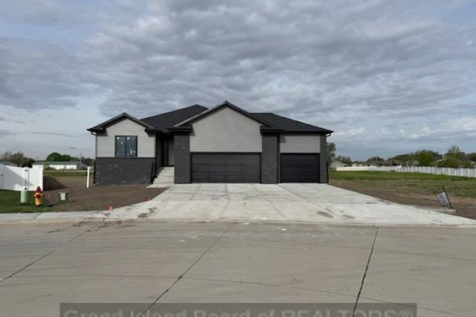 2112 pearl pl grand island ne 68803 a 1