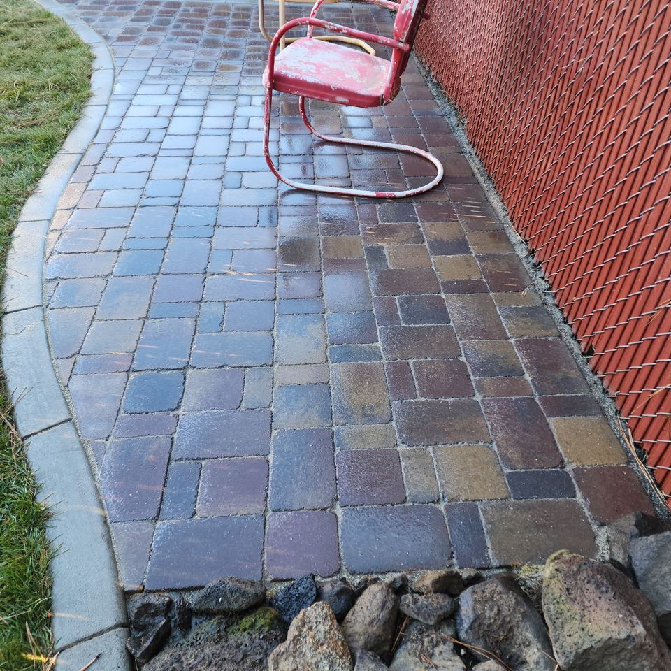 1427638565180844111 original