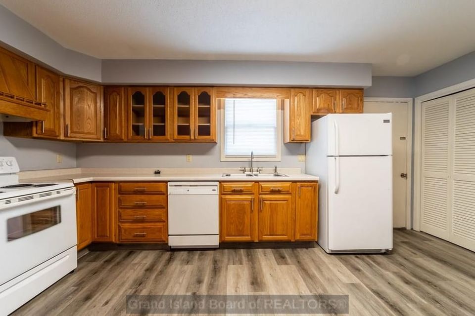 1821 w 11th st grand island ne 68801 b 8