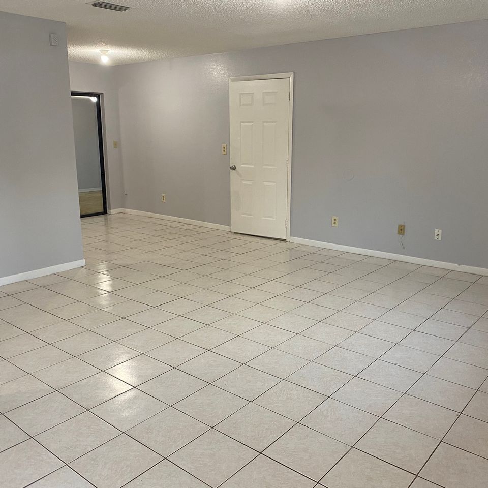 2 cedar living