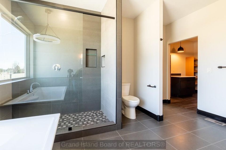 431 ponderosa grand island  ne 68803 b 6