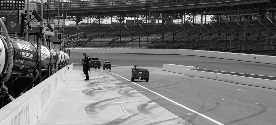 Idle pits at indy