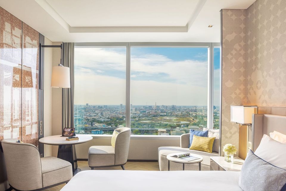Deluxe 3 eastin hotel