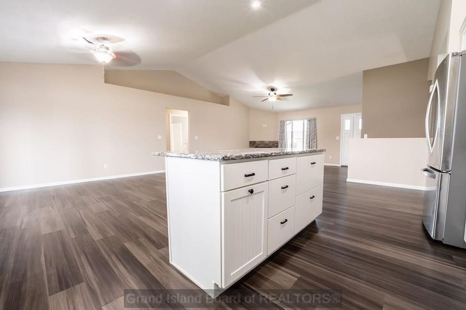 2104 ebony lane grand island b 2