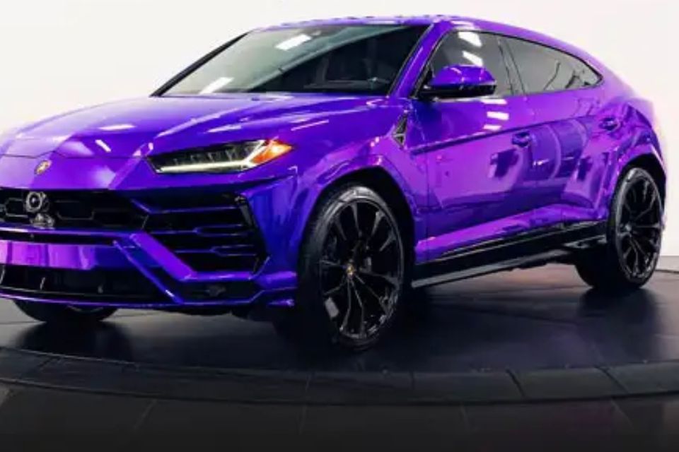 Lamborghini urus purple