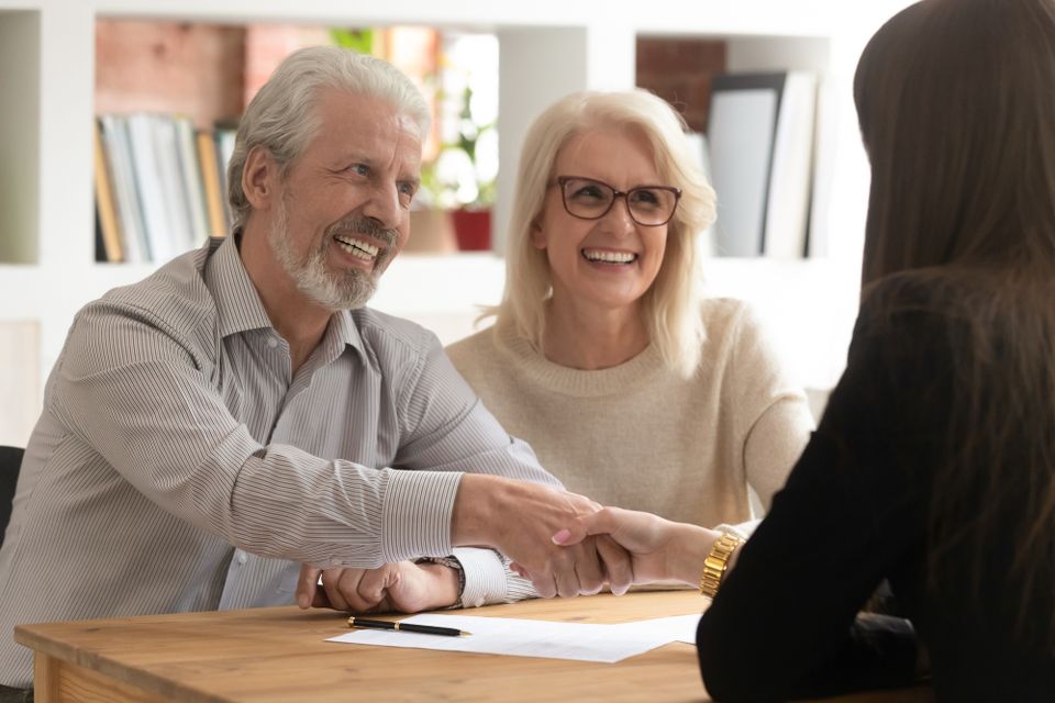 Tax preparer deposit photos 325376314 l
