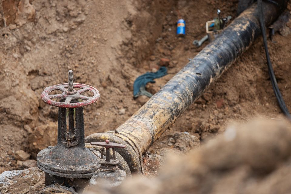 Underground pipe 