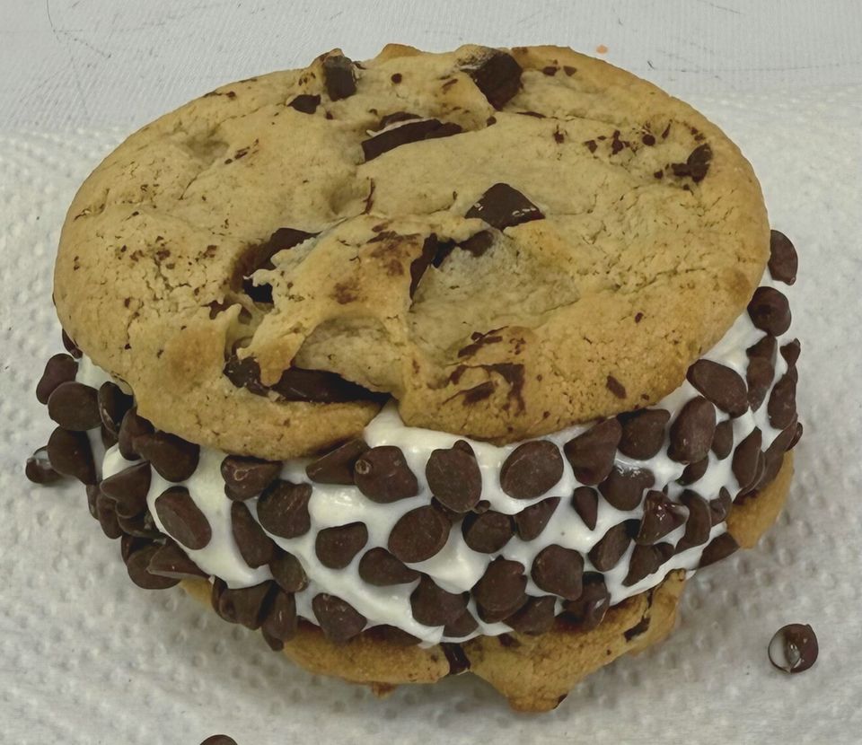 Cookie sandwich