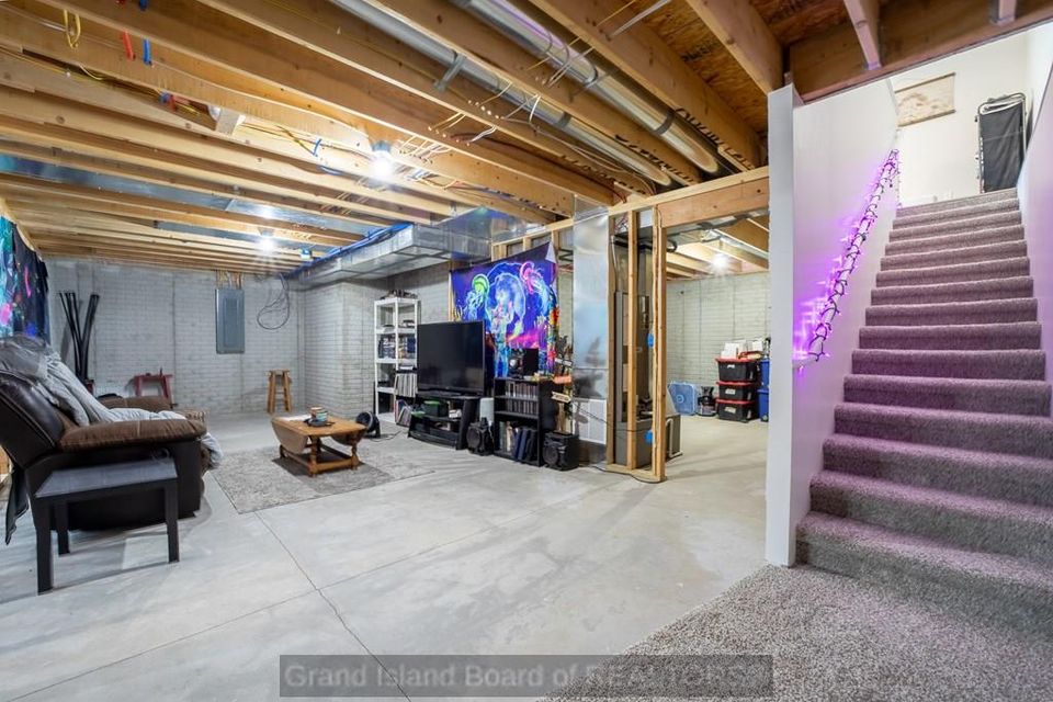 944 e 19th st grand island ne 68803 b 9