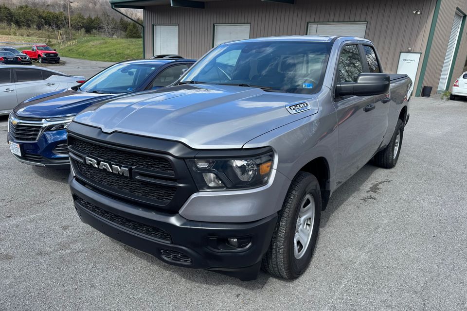 Unit  111   2023 ram 1500 tradesman