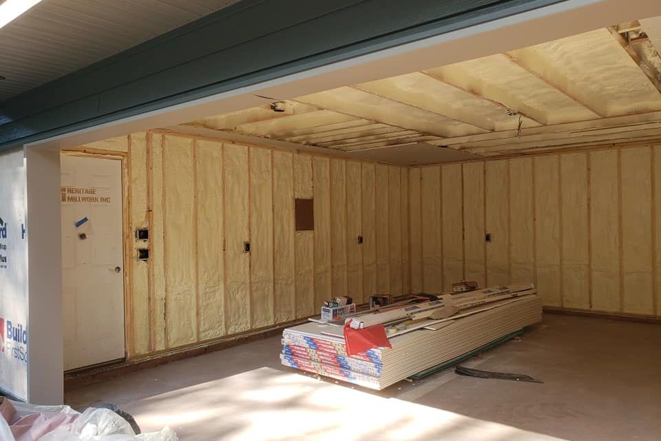 39753051 2237951883101945 3458005056228425728 n