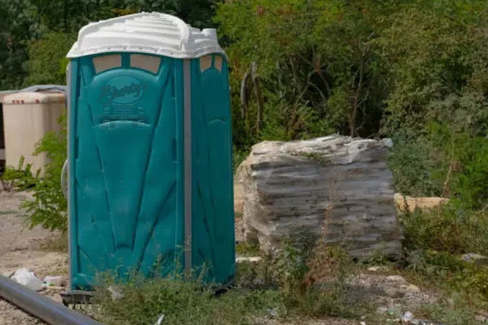 mobile restroom rental