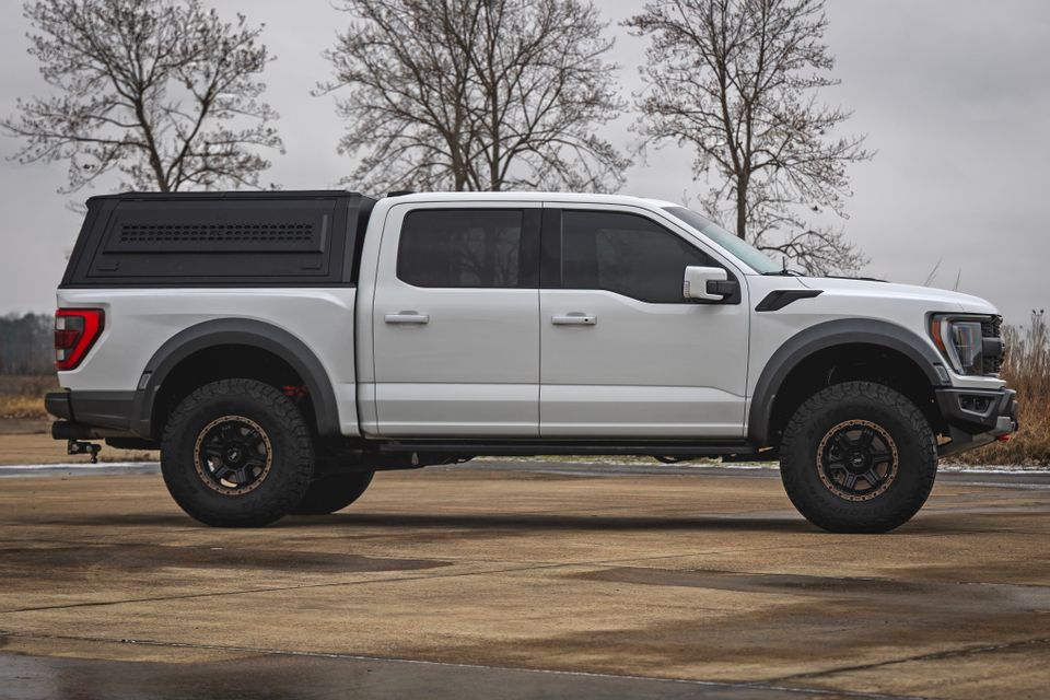 Ford F150, side view