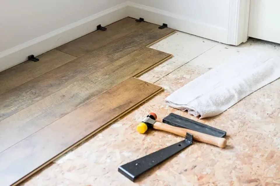 Stagger vinyl plank
