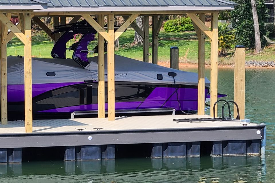 Floating trim board specialty