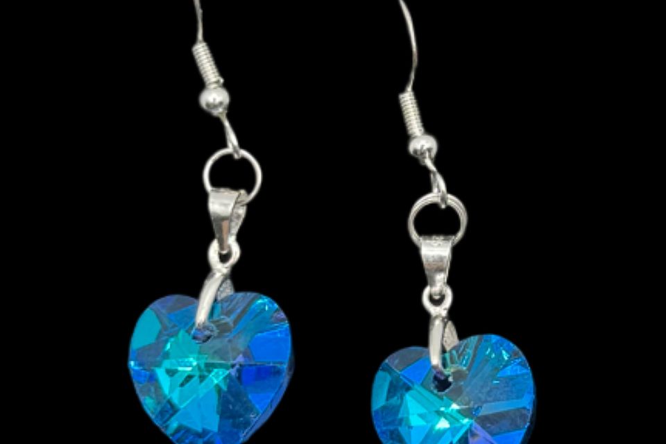 Sterling medium heart blue earrings1
